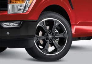 Ford F-150 Wheel Kit - Ford Racing - Gloss Black Finish, 22 in. x 9.5 in., Offset 44mm - Black w/Machined Face - `15-`23